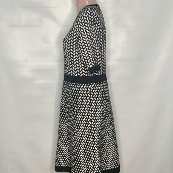 DKNY knit dress.‎ - Picture 6 of 11